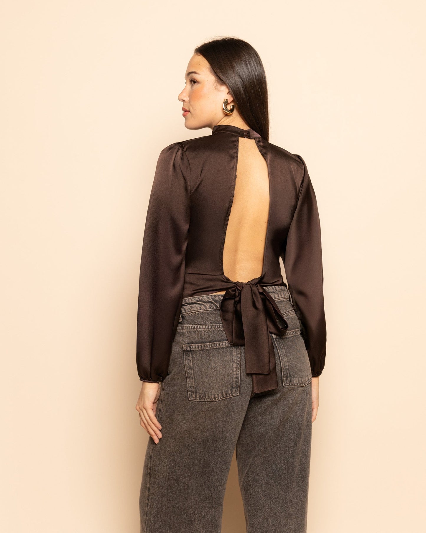 SATIN BOW TOP BRUIN