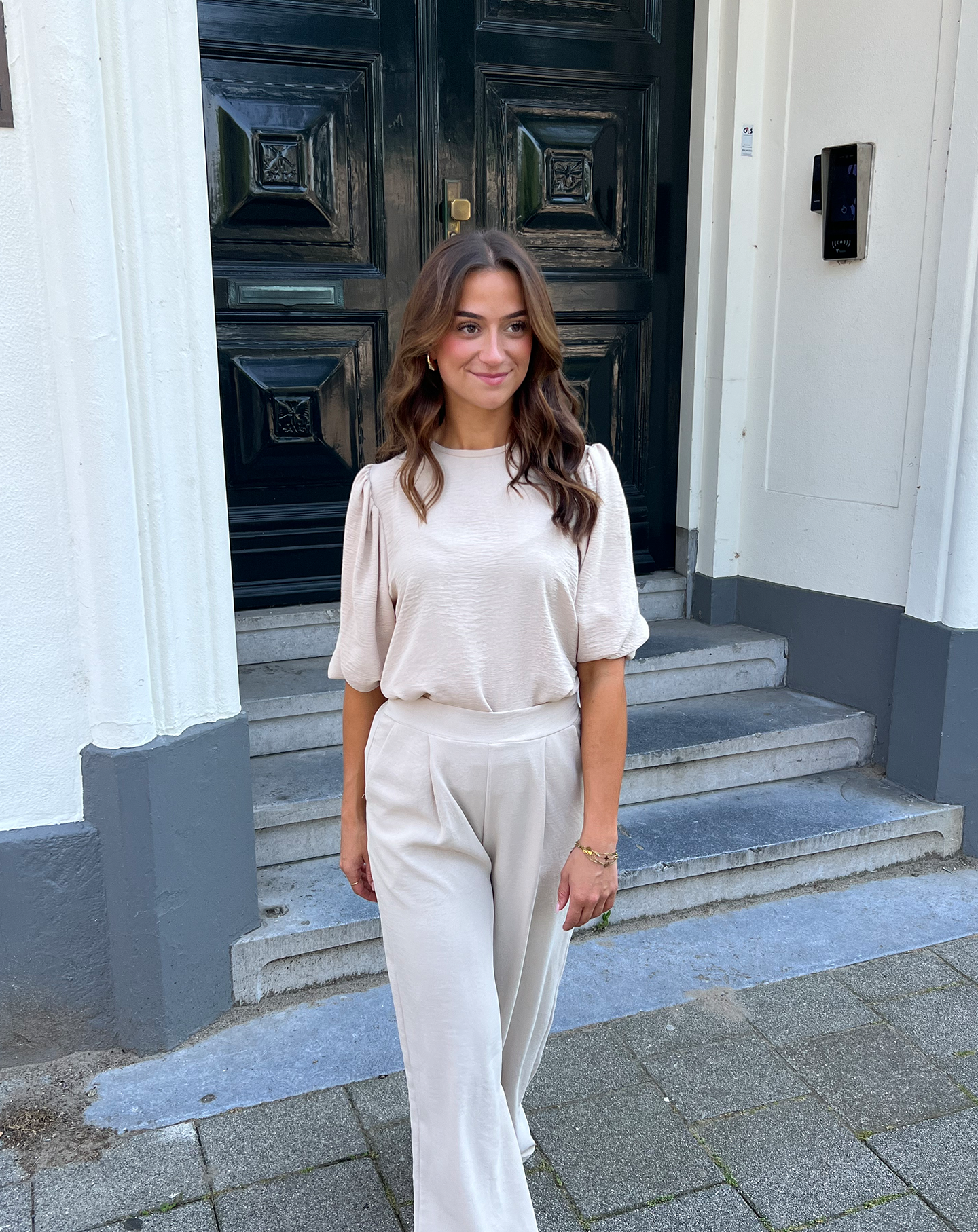 JULIE PUFF SLEEVE TOP BEIGE