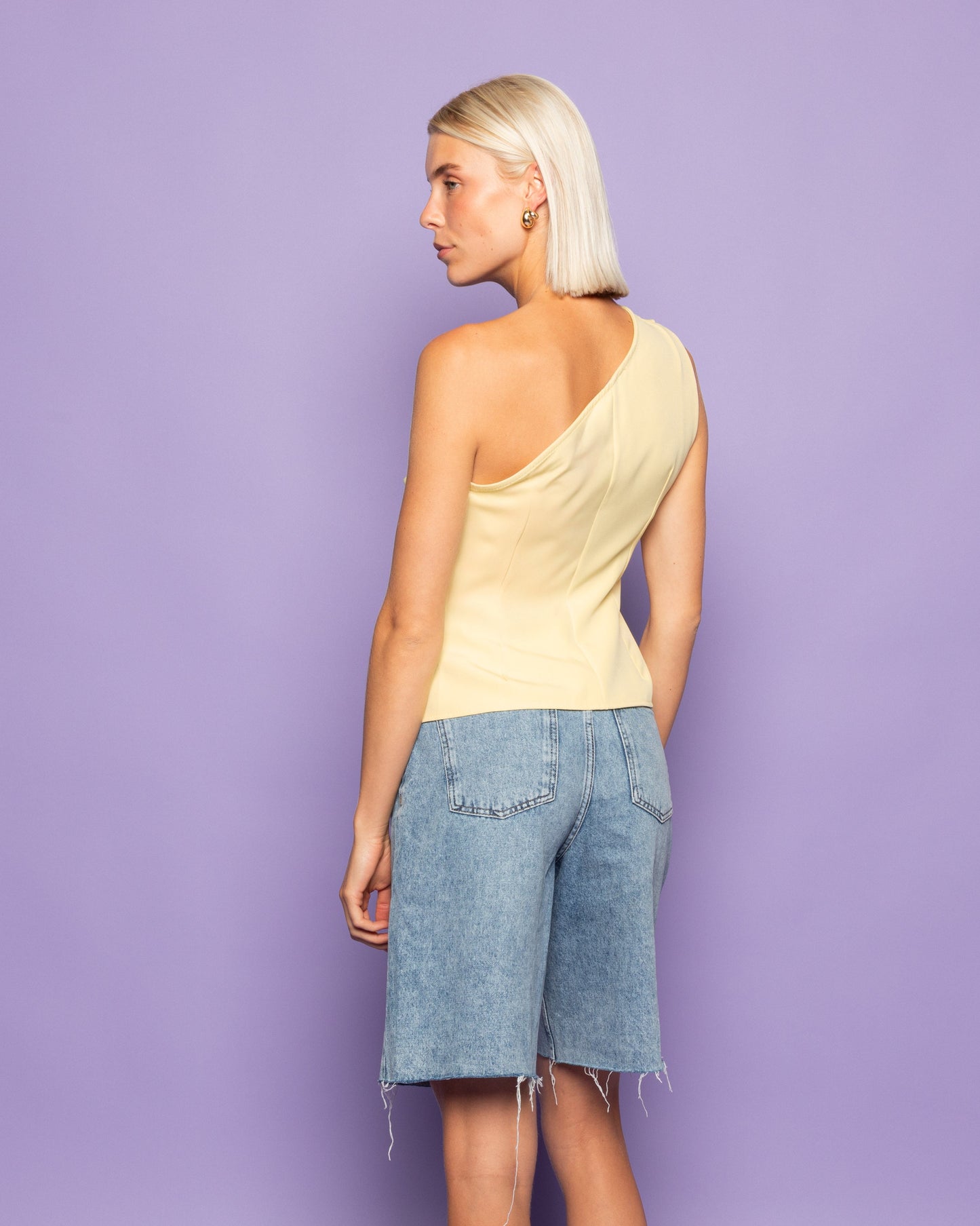 SOFIA ONE SHOULDER RUCHED TOP BOTERGEEL