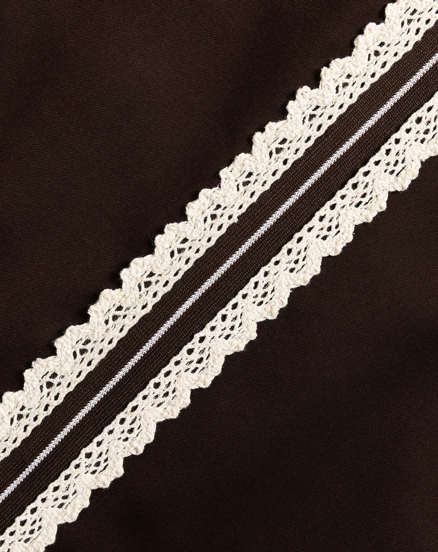 CROCHET TAPE PANTALON BRUIN