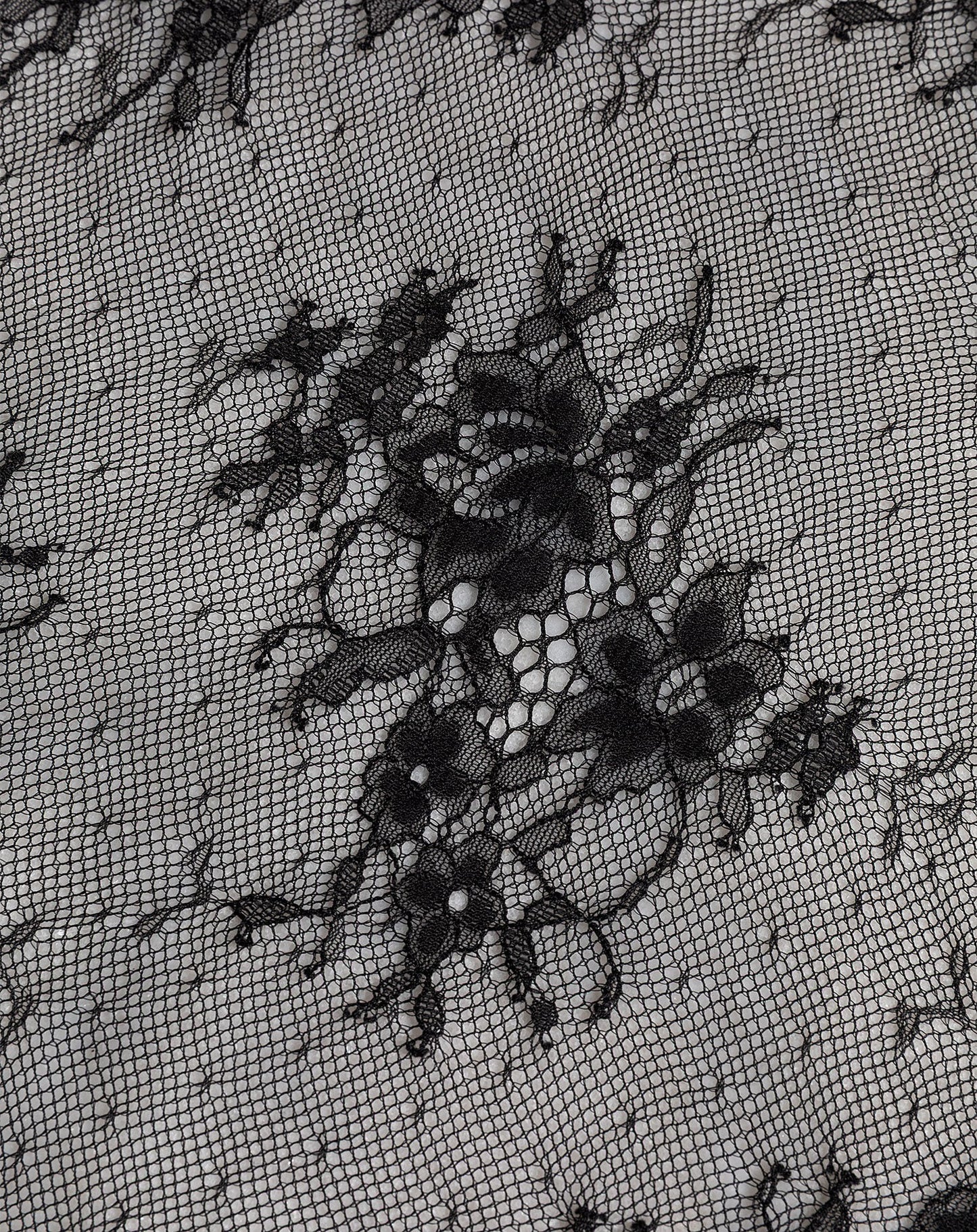 LACE SCARF ZWART