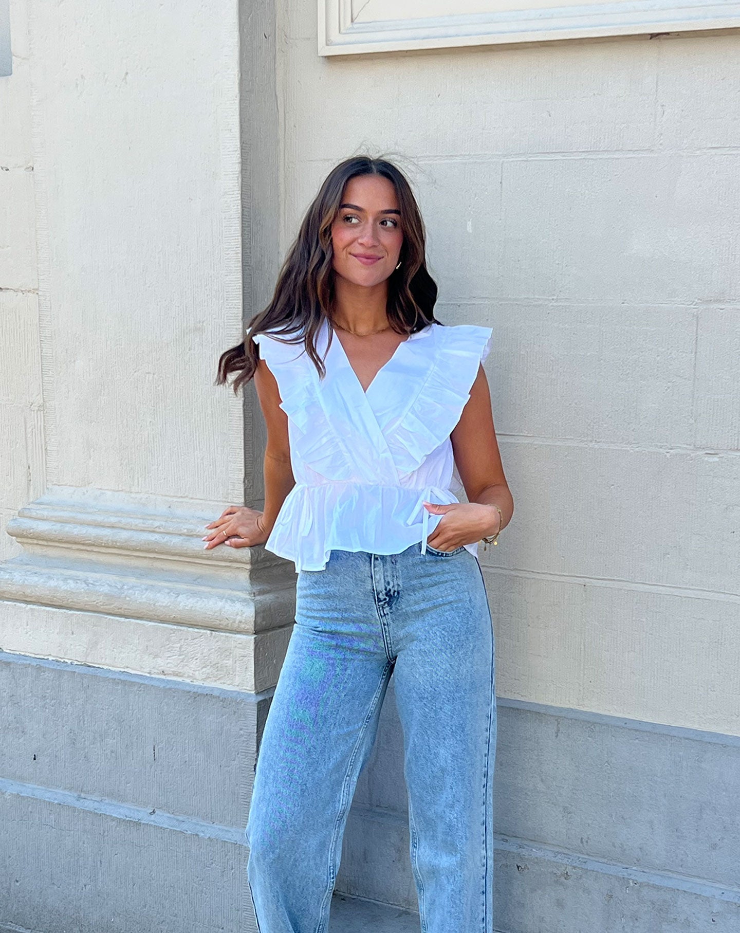 JADE SLEEVELESS POPLIN RUFFLE TOP WIT