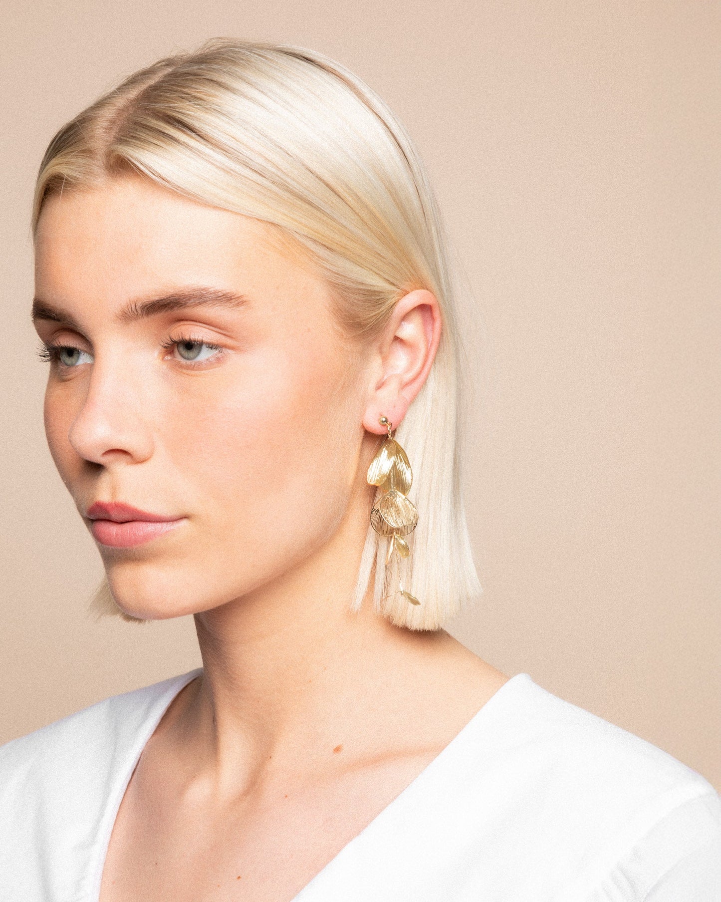FLOWER DROP EARRINGS