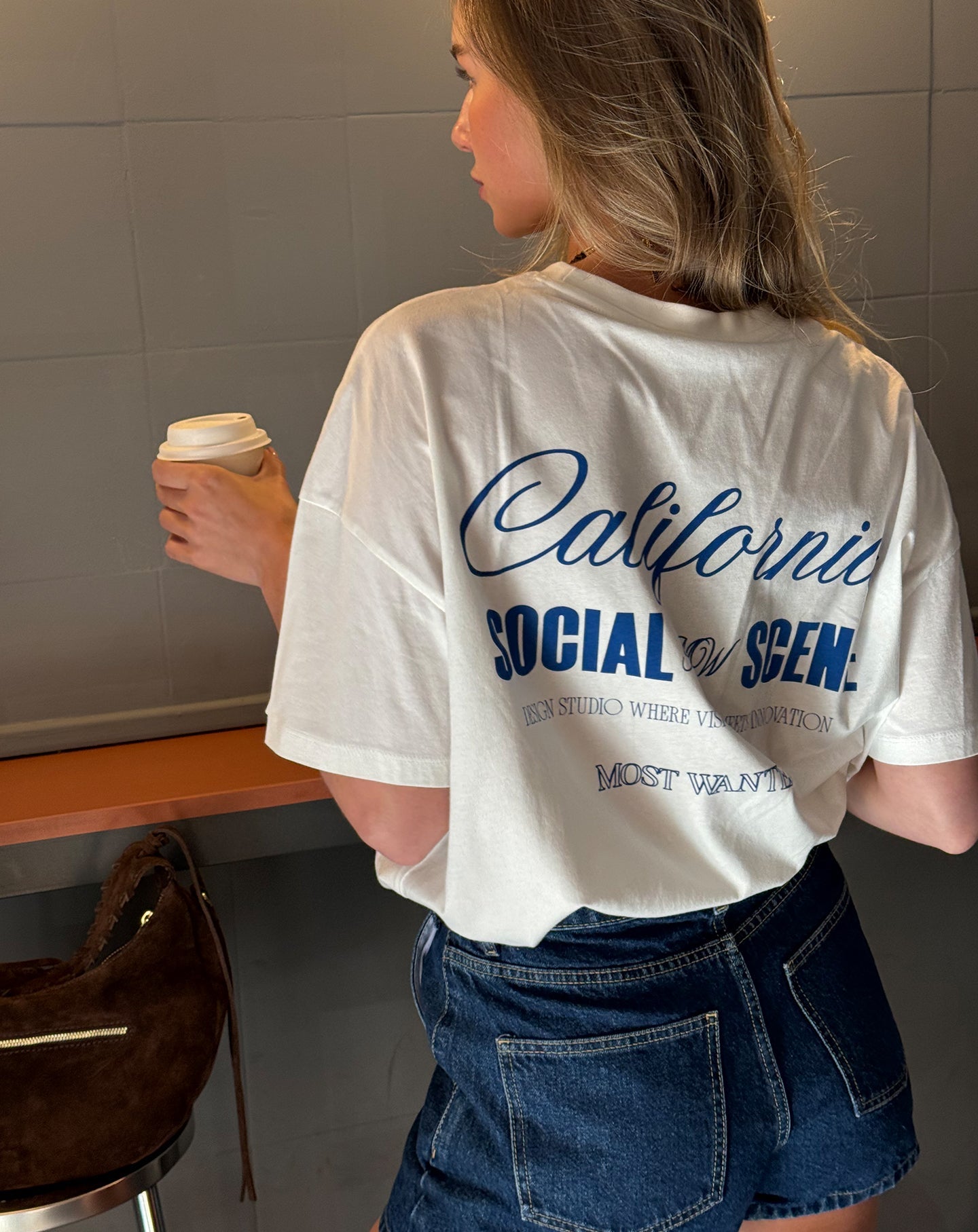 SOCIAL SCENE OVERSIZED TEE CRÈME