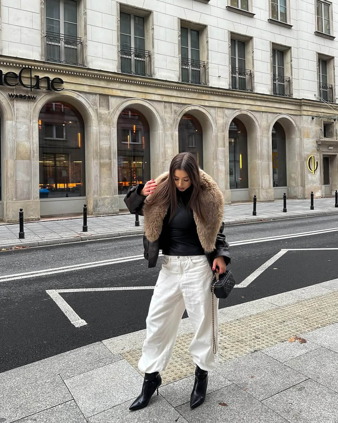 Chaqueta de piel con cuello de pelo desmontable