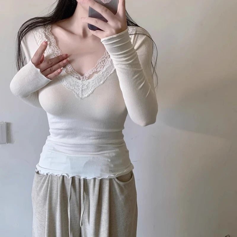 Top de encaje con cuello en V Aurora