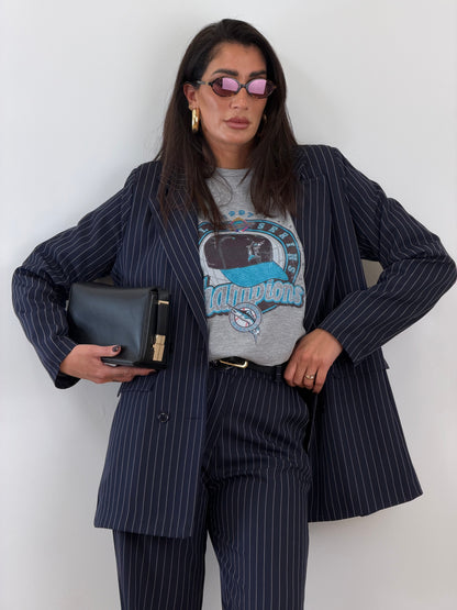Tailleur blu gessato 30990.