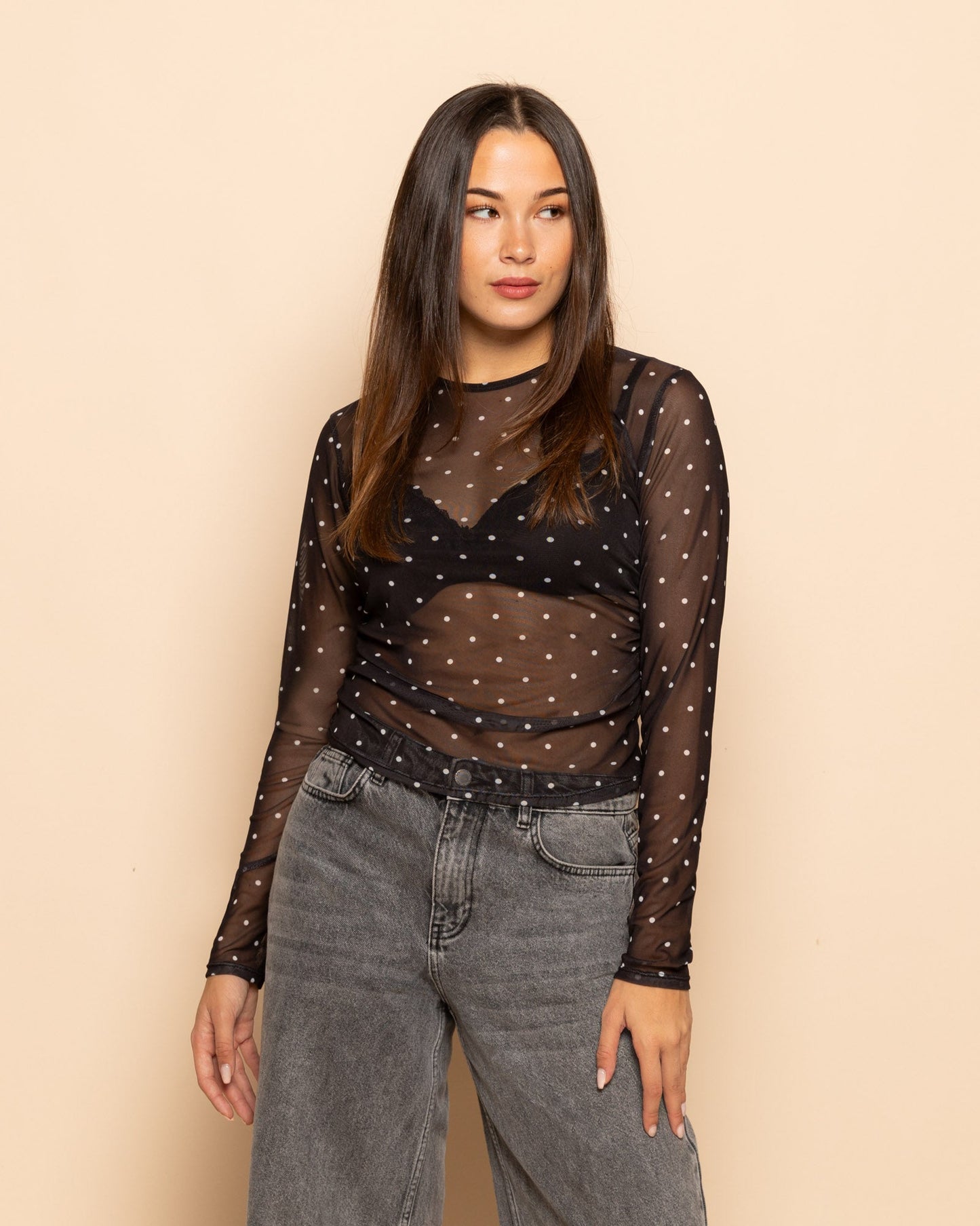 SMALL DOTS MESH TOP ZWART