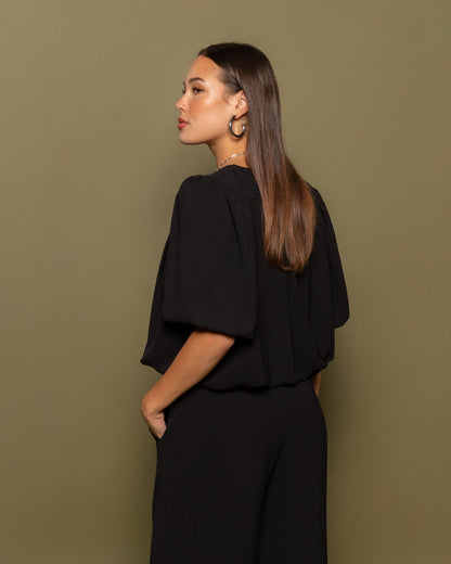 JULIE BUBBLE HEM TOP ZWART