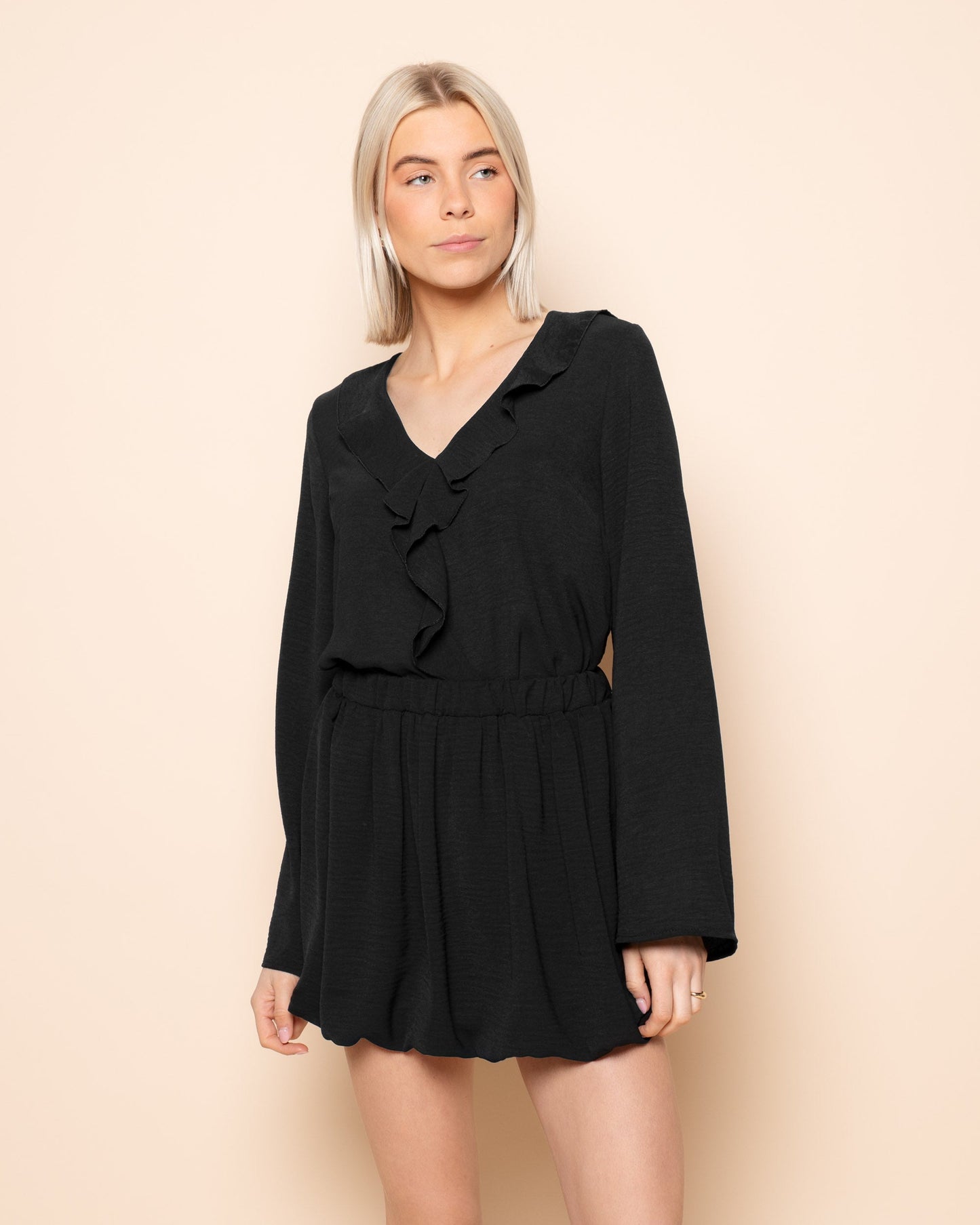 JULIE BUBBLE HEM SKIRT ZWART