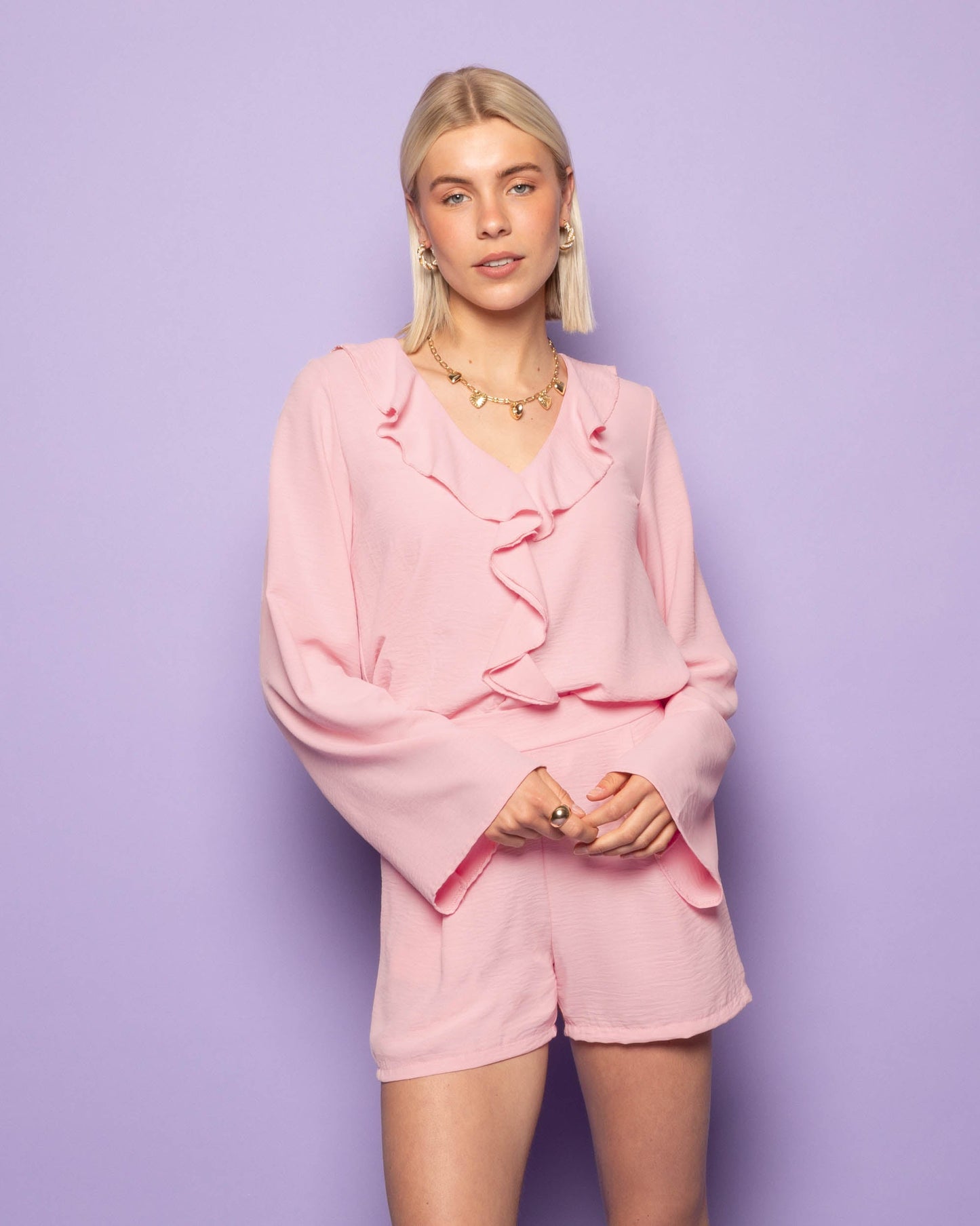 JULIE RUFFLE V-NECK TOP LICHTROZE