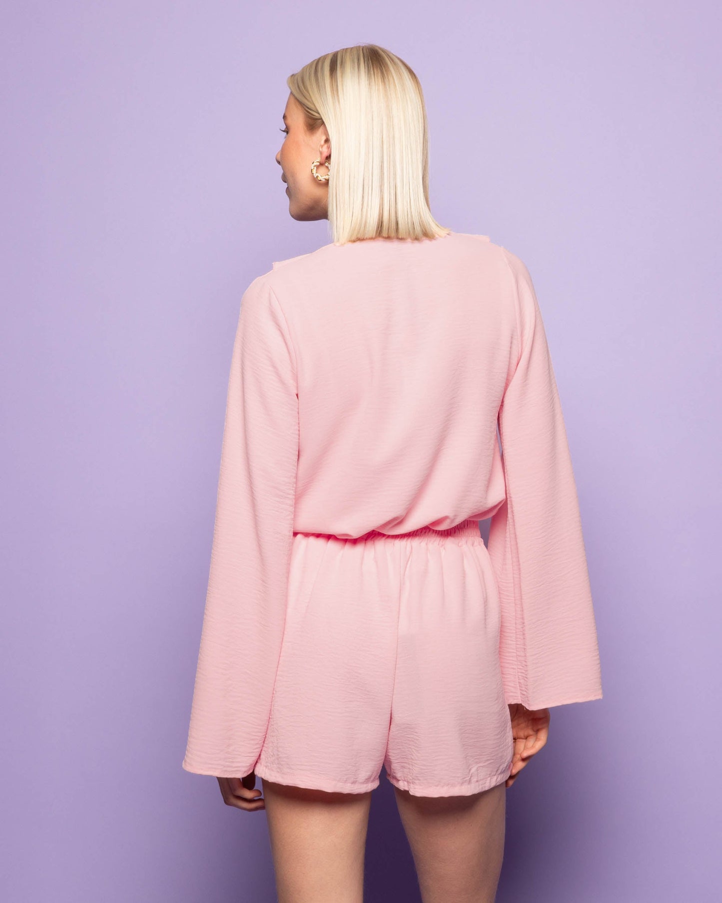 JULIE RUFFLE V-NECK TOP LICHTROZE
