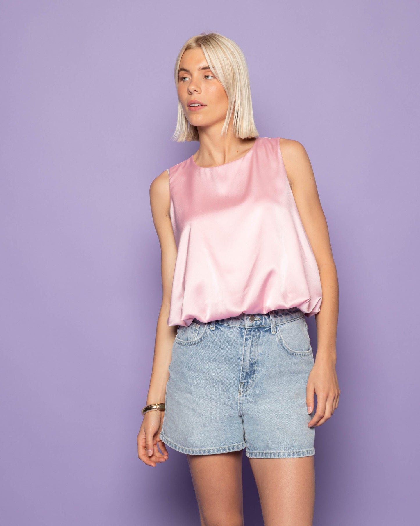 SATIN BUBBLE HEM TOP LICHTROZE