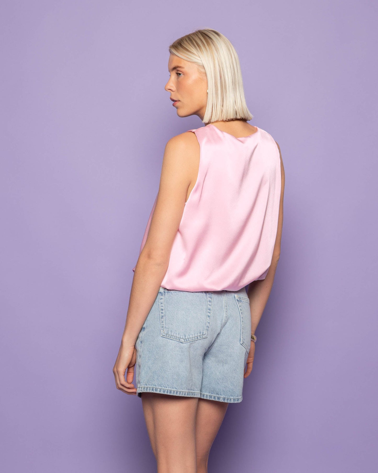 SATIN BUBBLE HEM TOP LICHTROZE