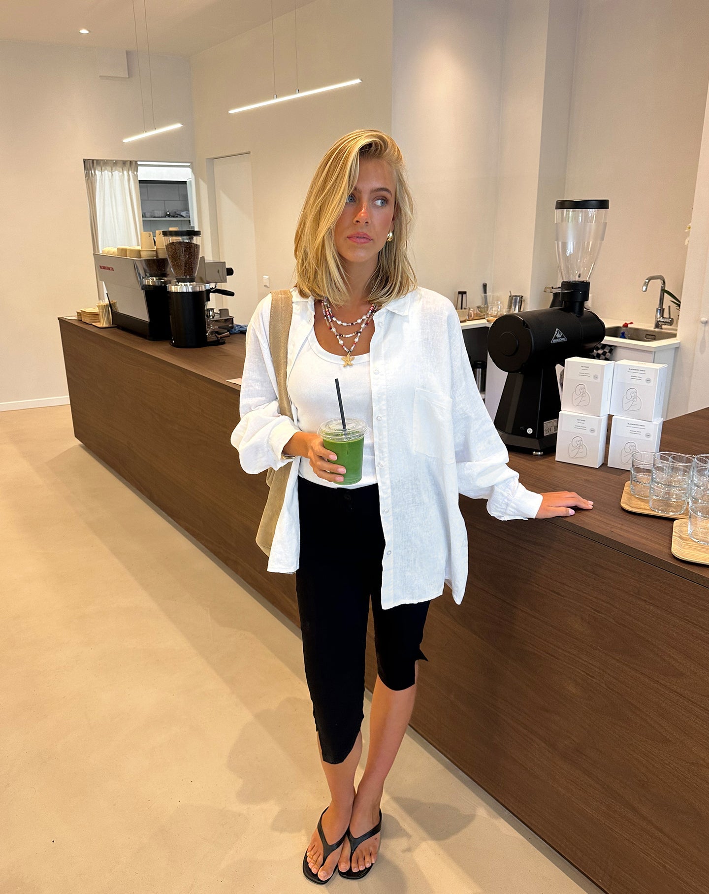 CARMEN LINEN OVERSIZED BLOUSE WIT