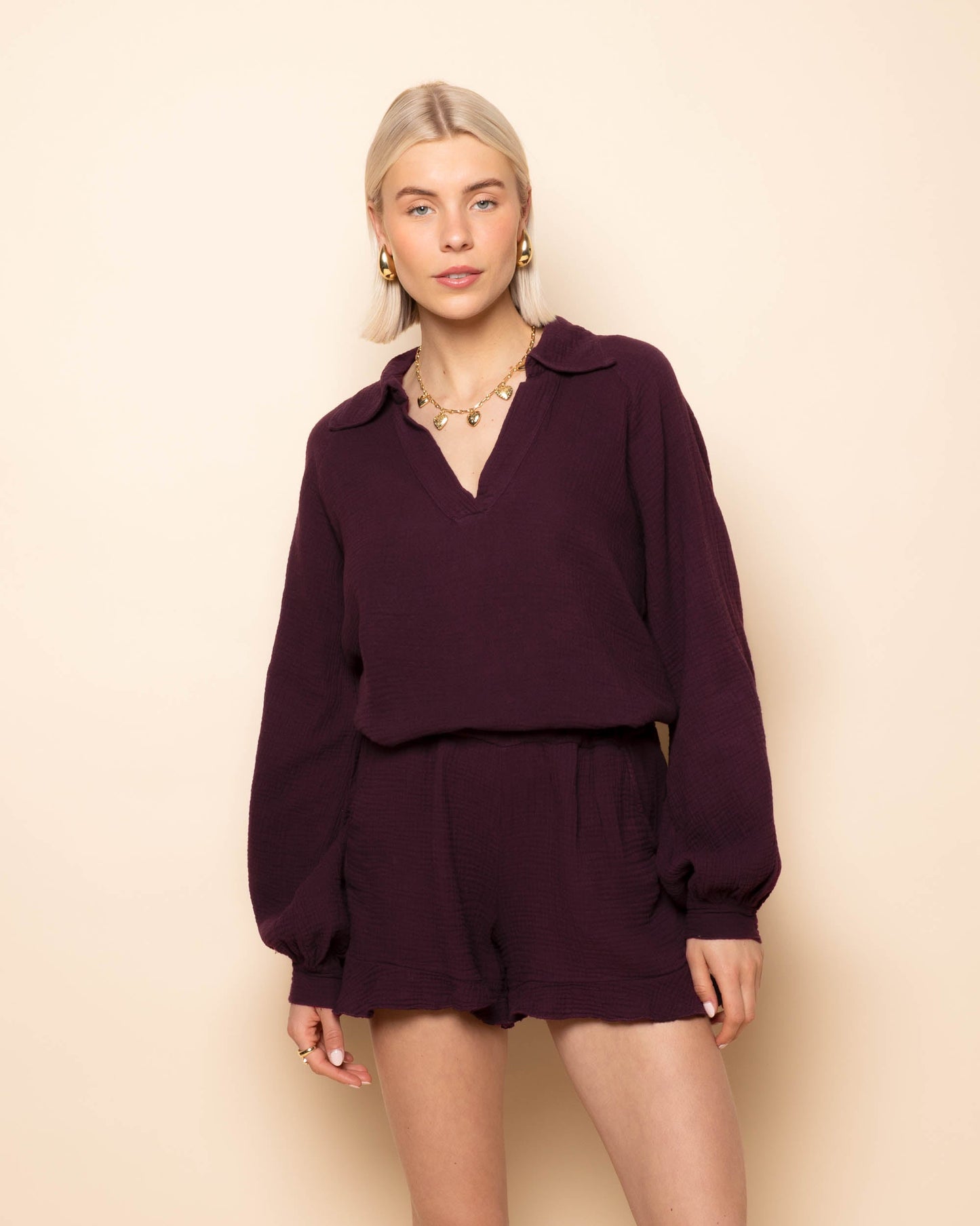 MOUSSELINE SHORTS DONKER BURGUNDY