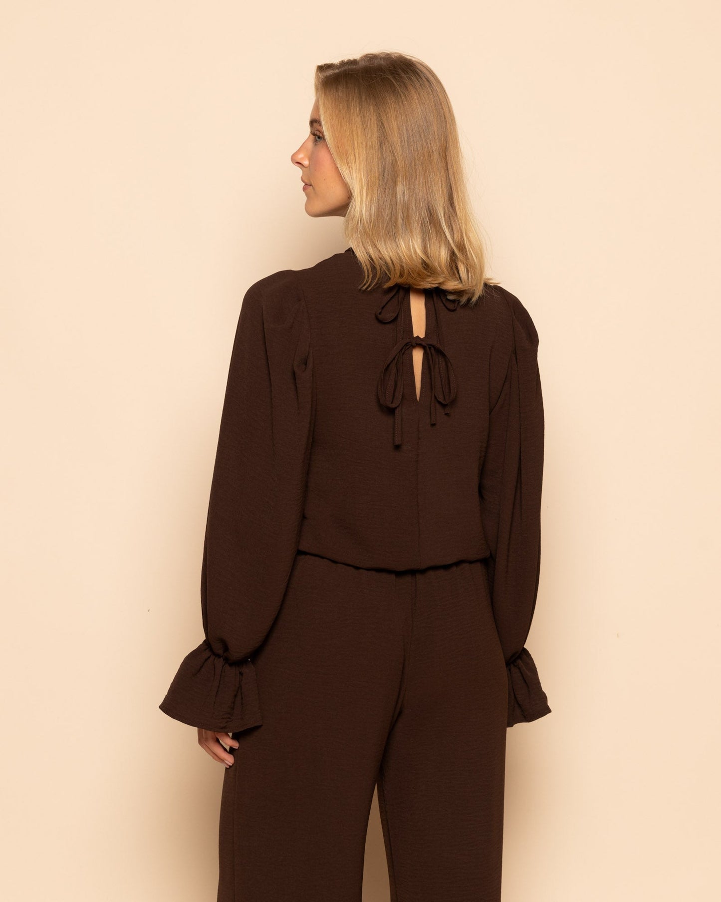 JULIE PLEATS LONG SLEEVE TOP BRUIN