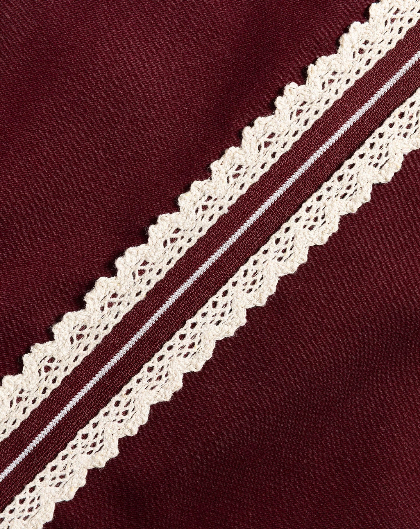 CROCHET TAPE PANTALON BURGUNDY