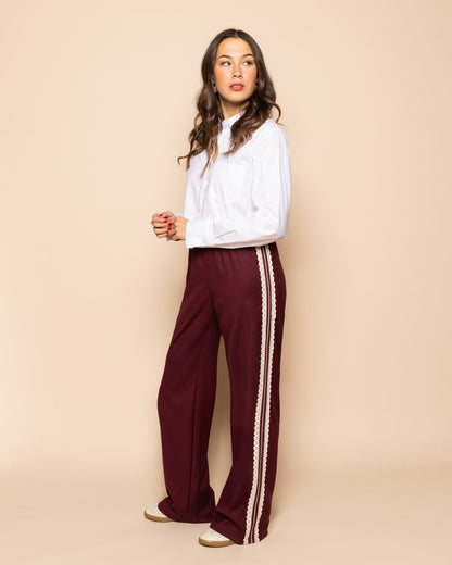 CROCHET TAPE PANTALON TALL BURGUNDY