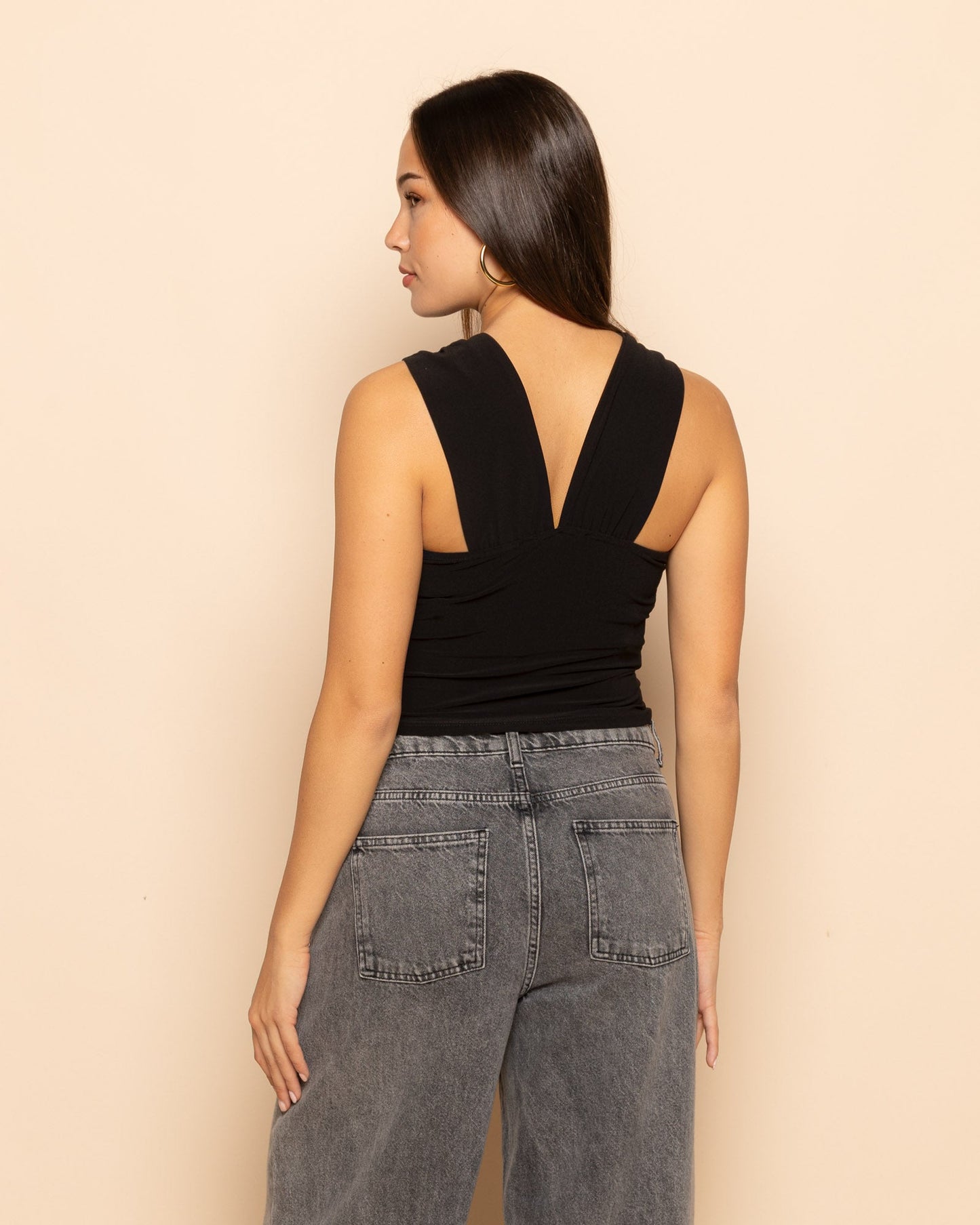 MIA STRAP DETAIL TOP ZWART