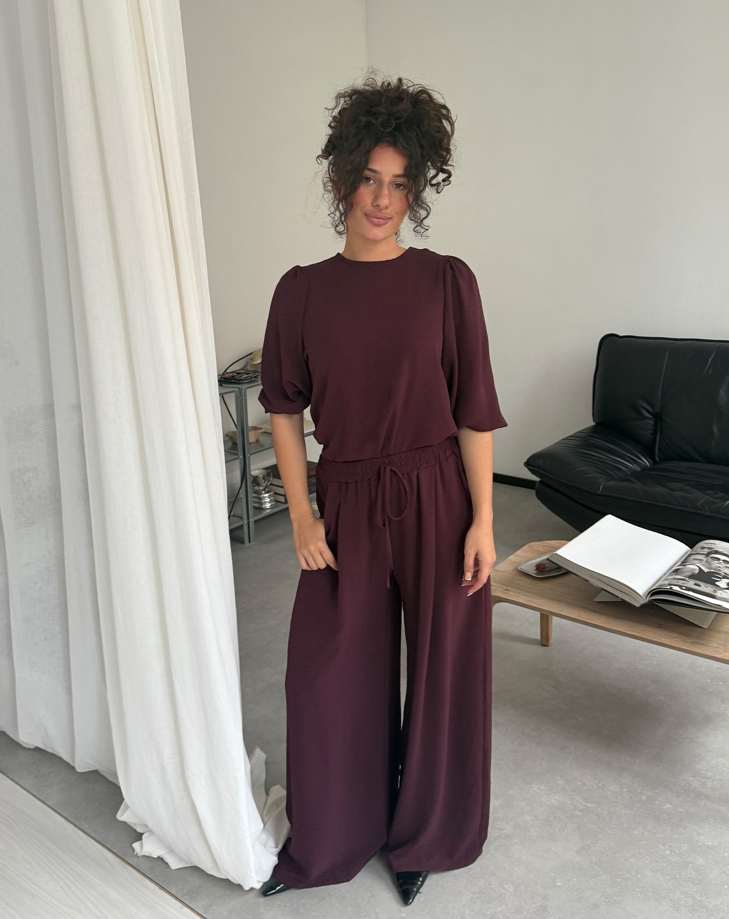 JULIE WIDE LEG PANTALON DONKER BURGUNDY