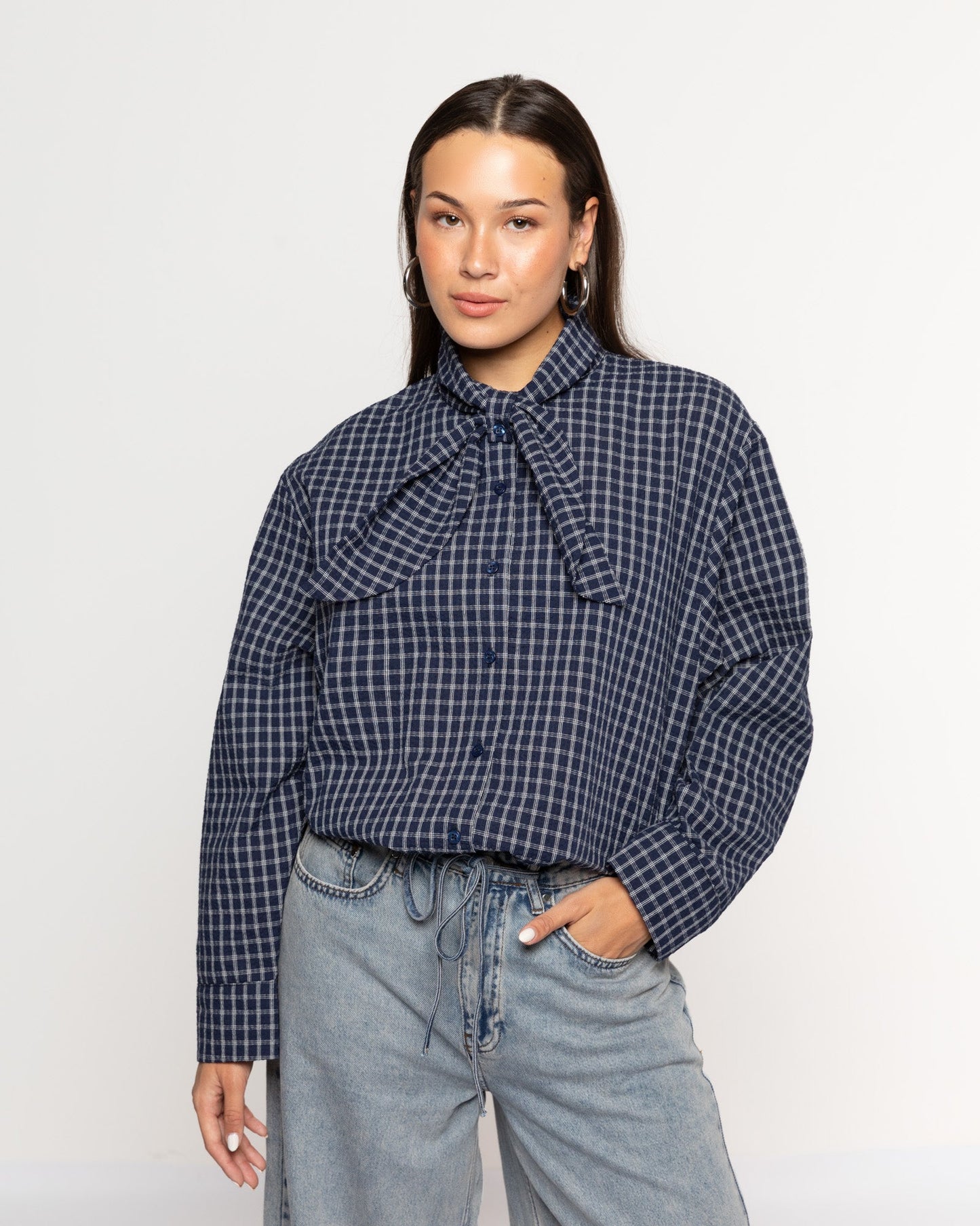 CHECK BOW BLOUSE MARINEBLAUW