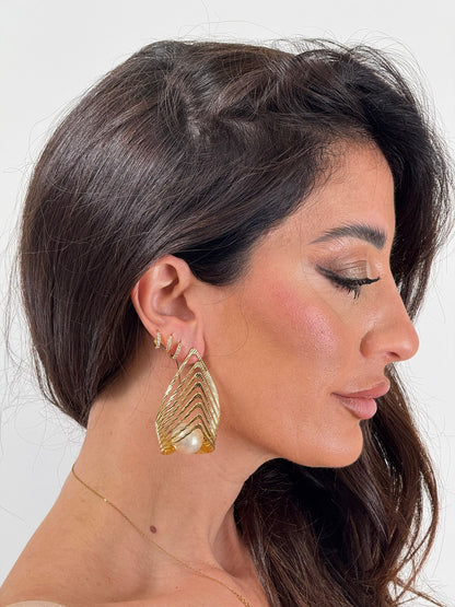 Orecchini oro piramide con perla