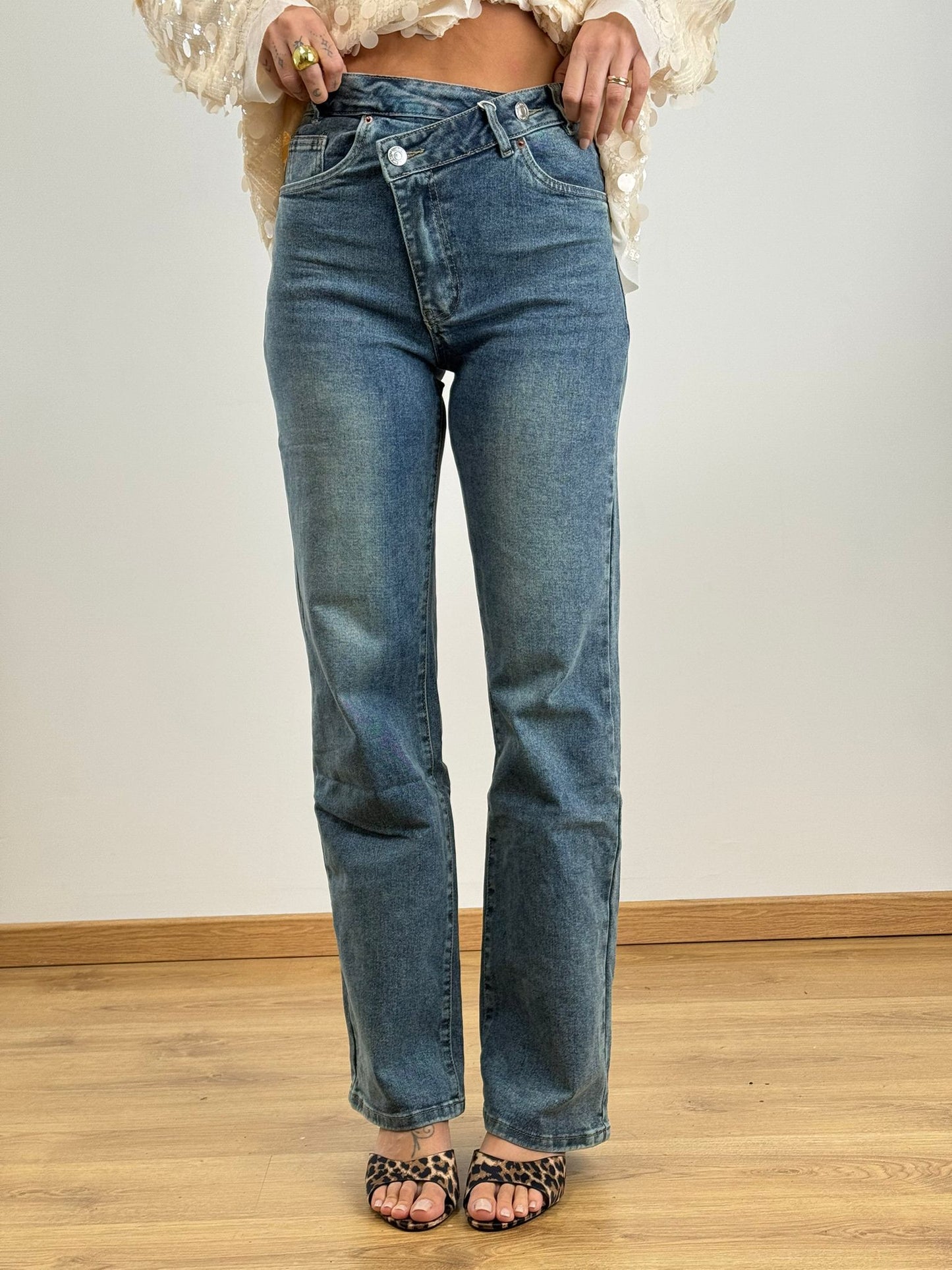 Jeans ASIMMETRICO chiaro 8880