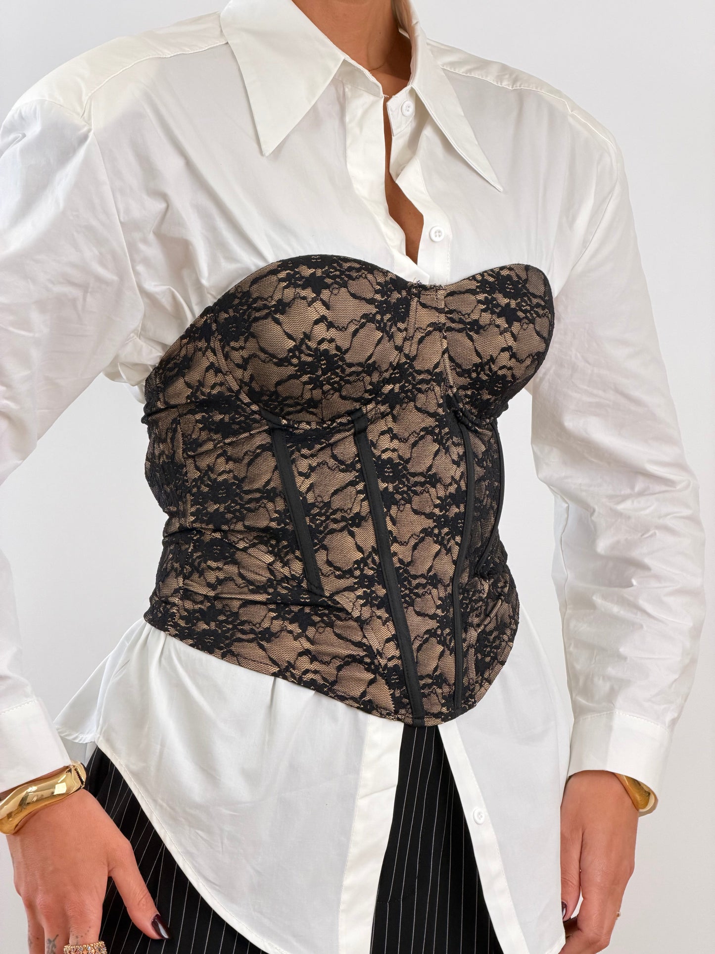 Corpetto pizzo nero DM7317