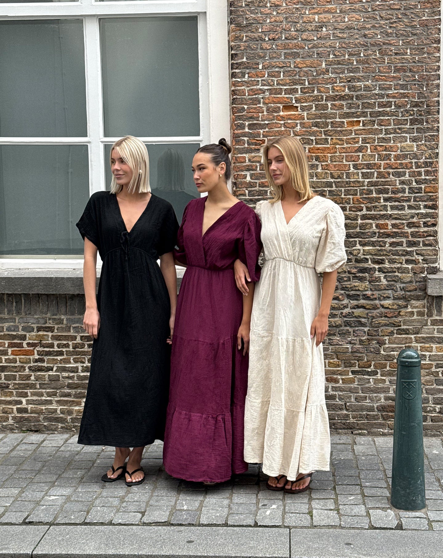 MOUSSELINE BOW MAXI DRESS ZWART