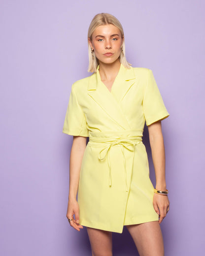 SADIE SHORT SLEEVE BLAZER DRESS GEEL