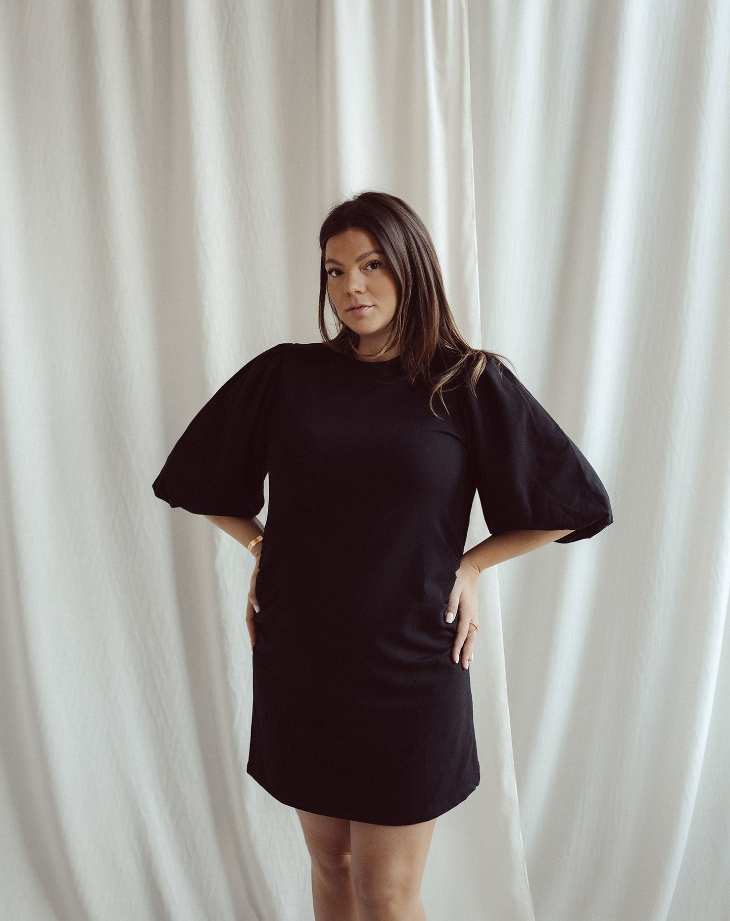 LOA PUFF SLEEVE SWEAT DRESS MATERNITY ZWART