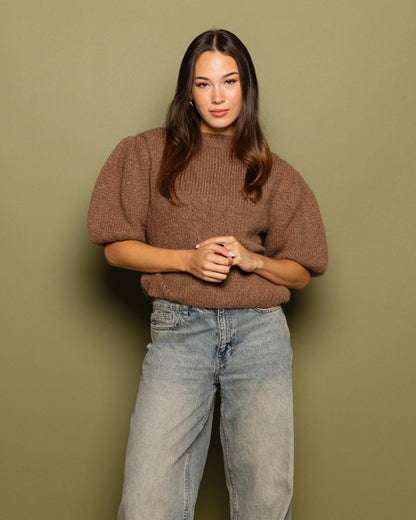 DANI PUFF SLEEVE KNIT LICHTBRUIN