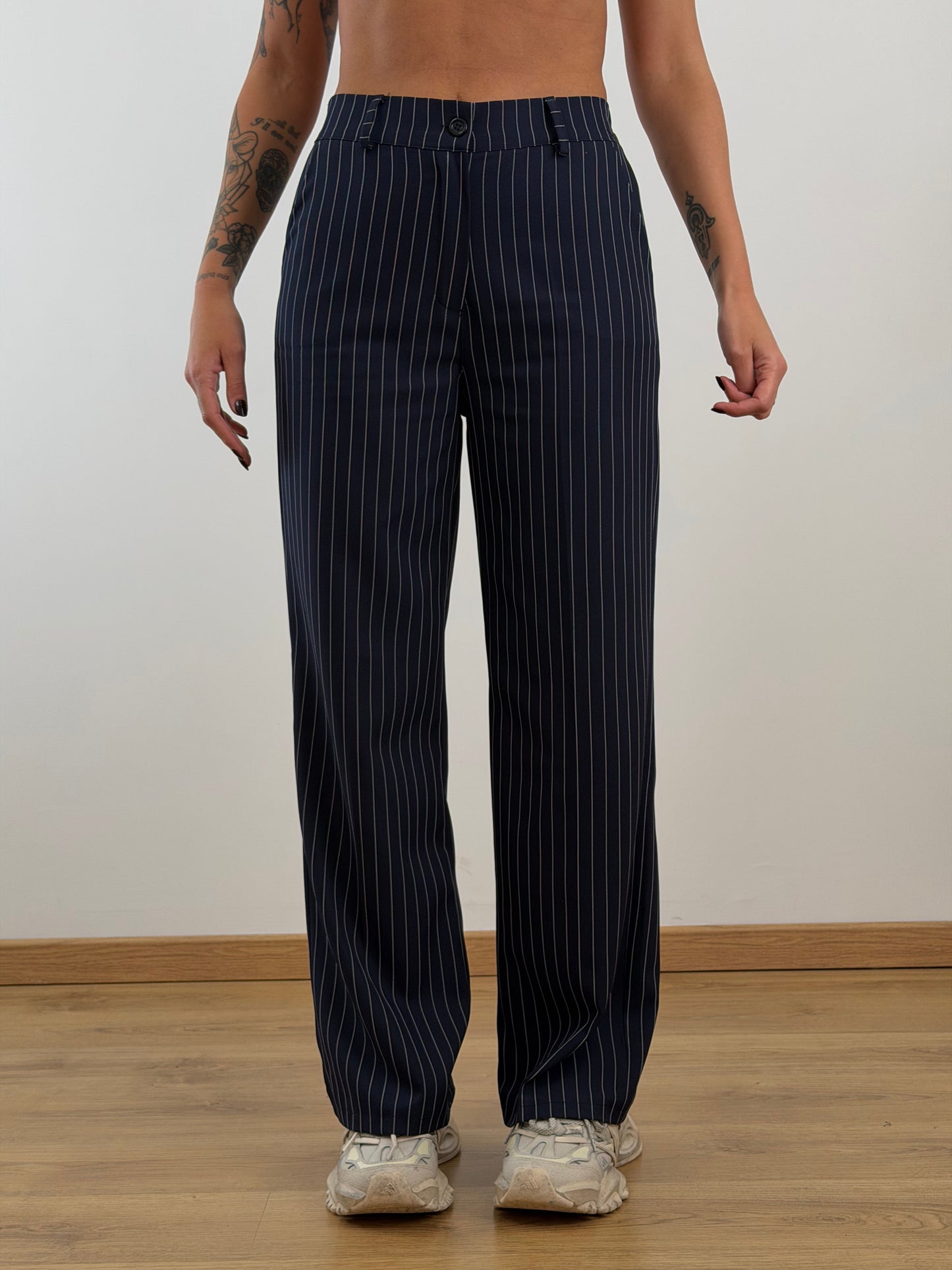 Tailleur blu gessato 30990.