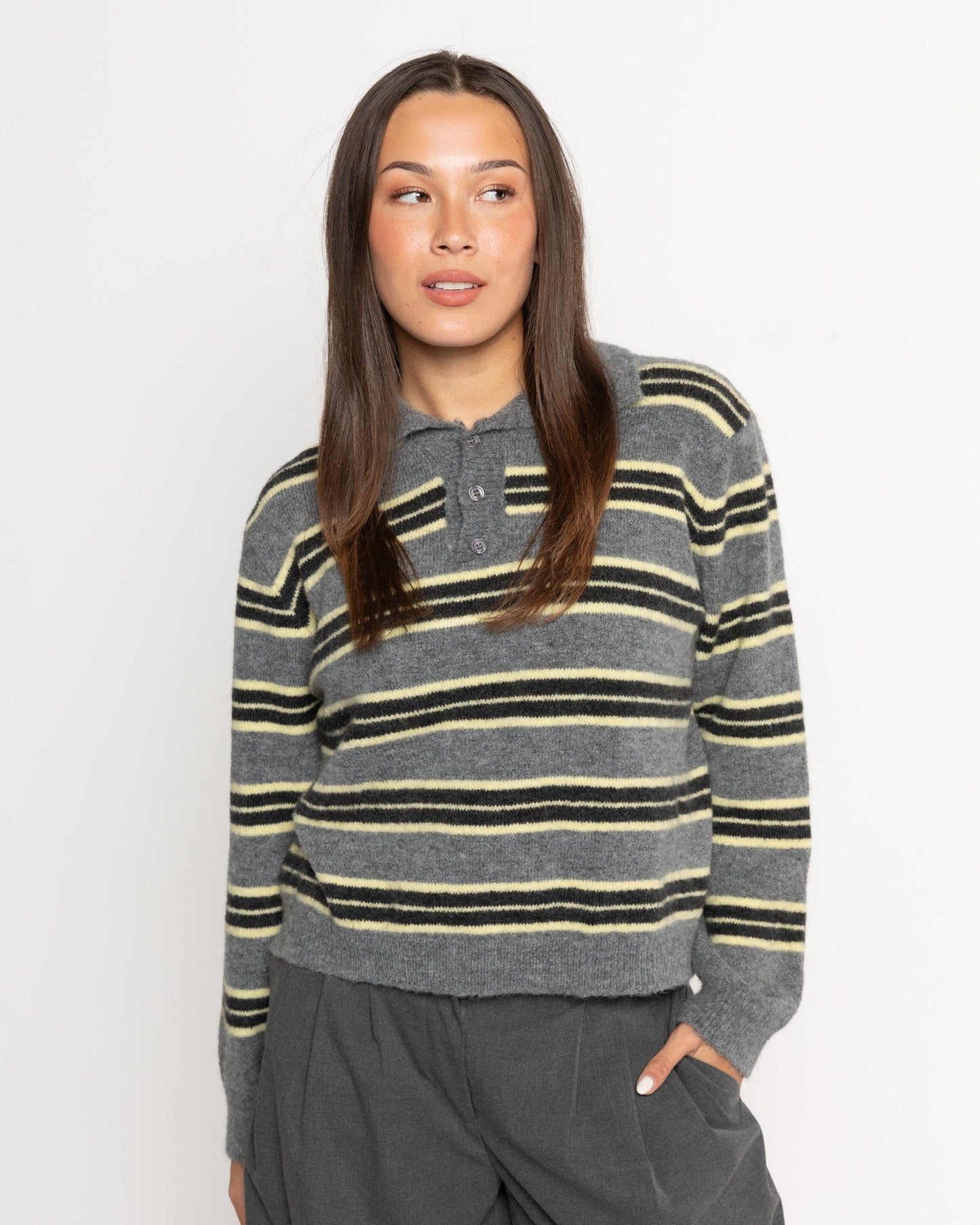 STRIPE KNITTED POLO BOTERGEEL