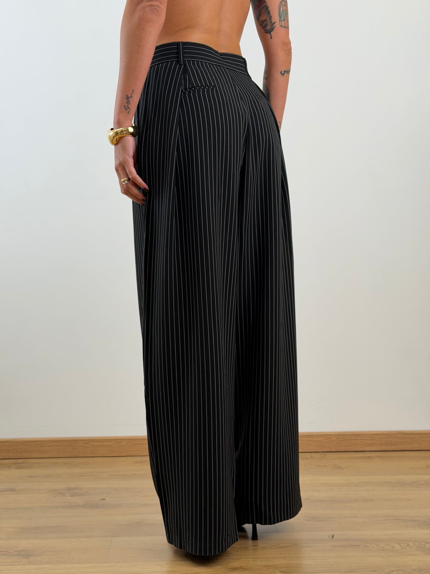 Pantalone nero gessato P13579