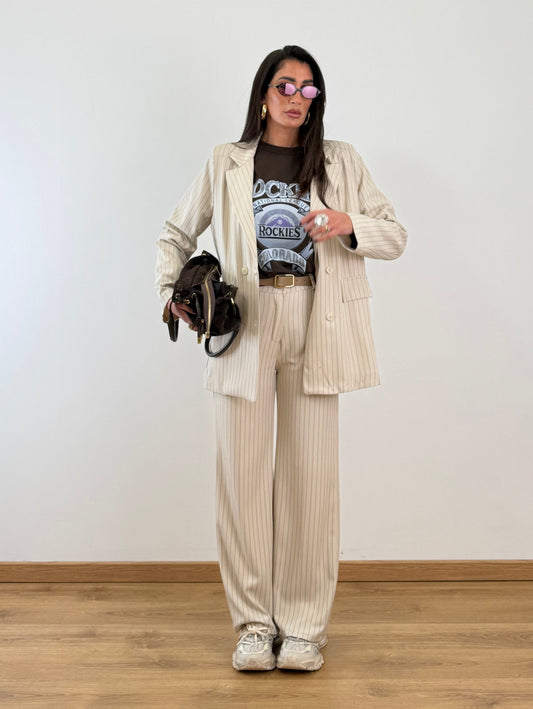Tailleur crema gessato 30990.