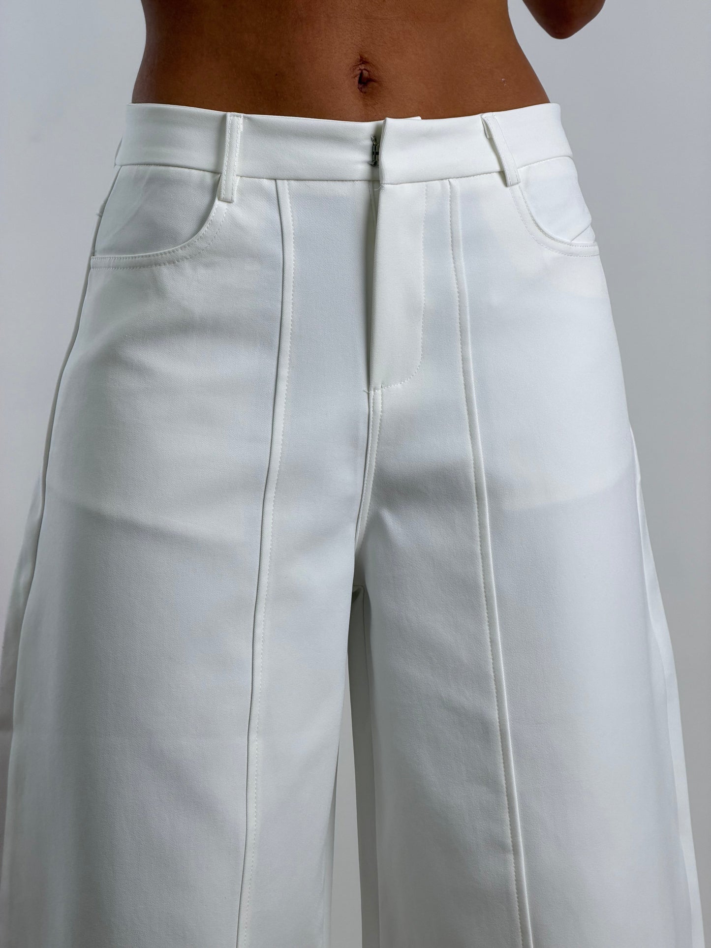Pantaloni White W50167