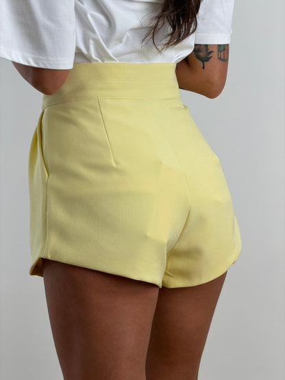 Short yellow 60231