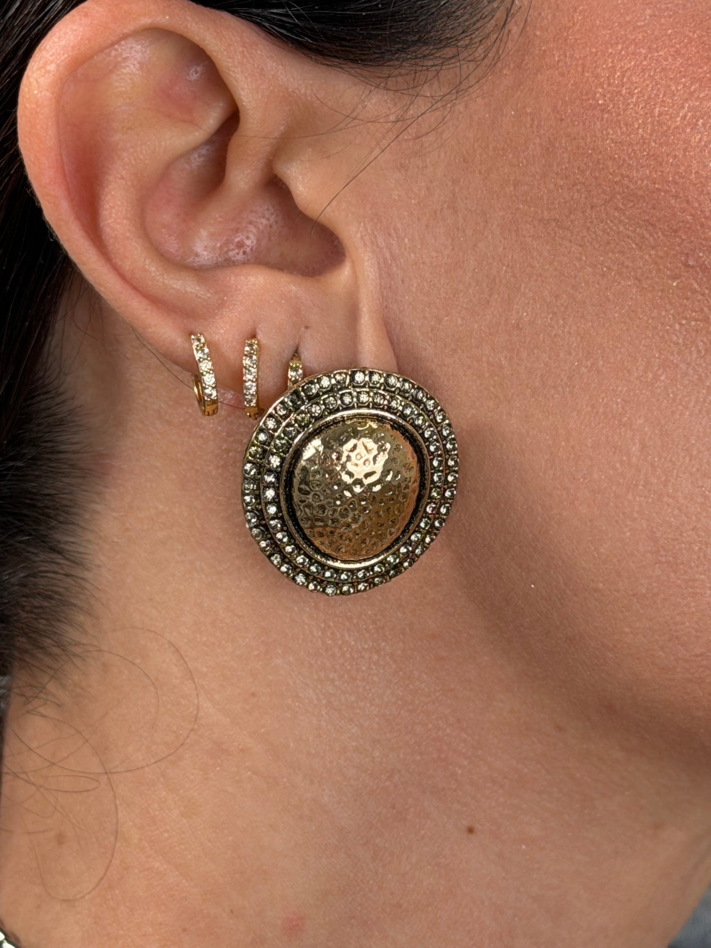 Orecchini tondi oro antico e Swarovski