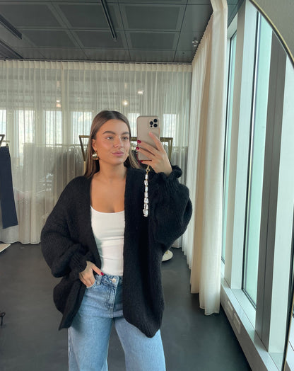 RUFFLE SLEEVE CARDIGAN ZWART