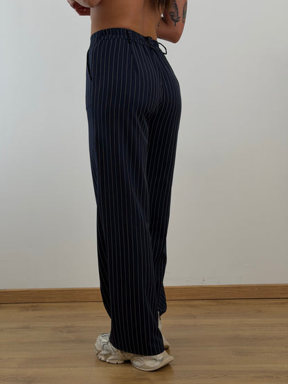 Tailleur blu gessato 30990.