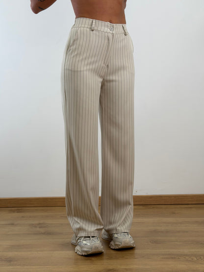 Tailleur crema gessato 30990.