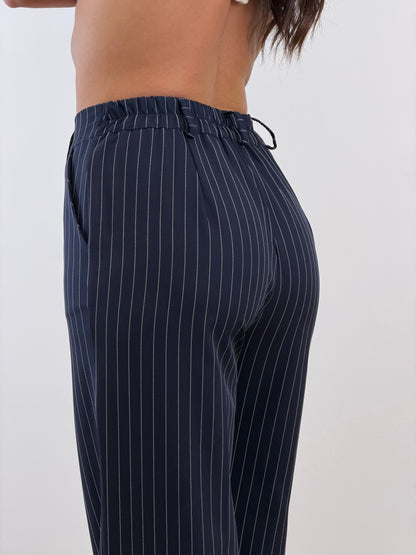 Tailleur blu gessato 30990.