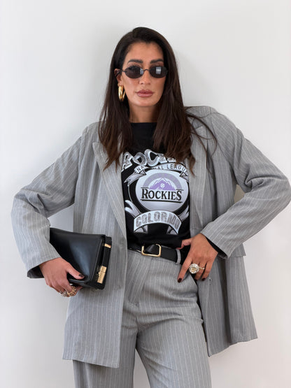 Tailleur grigio gessato 30990.