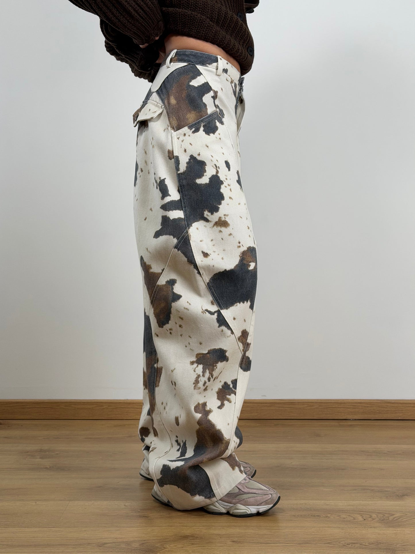 Pantaloni muccati W44576