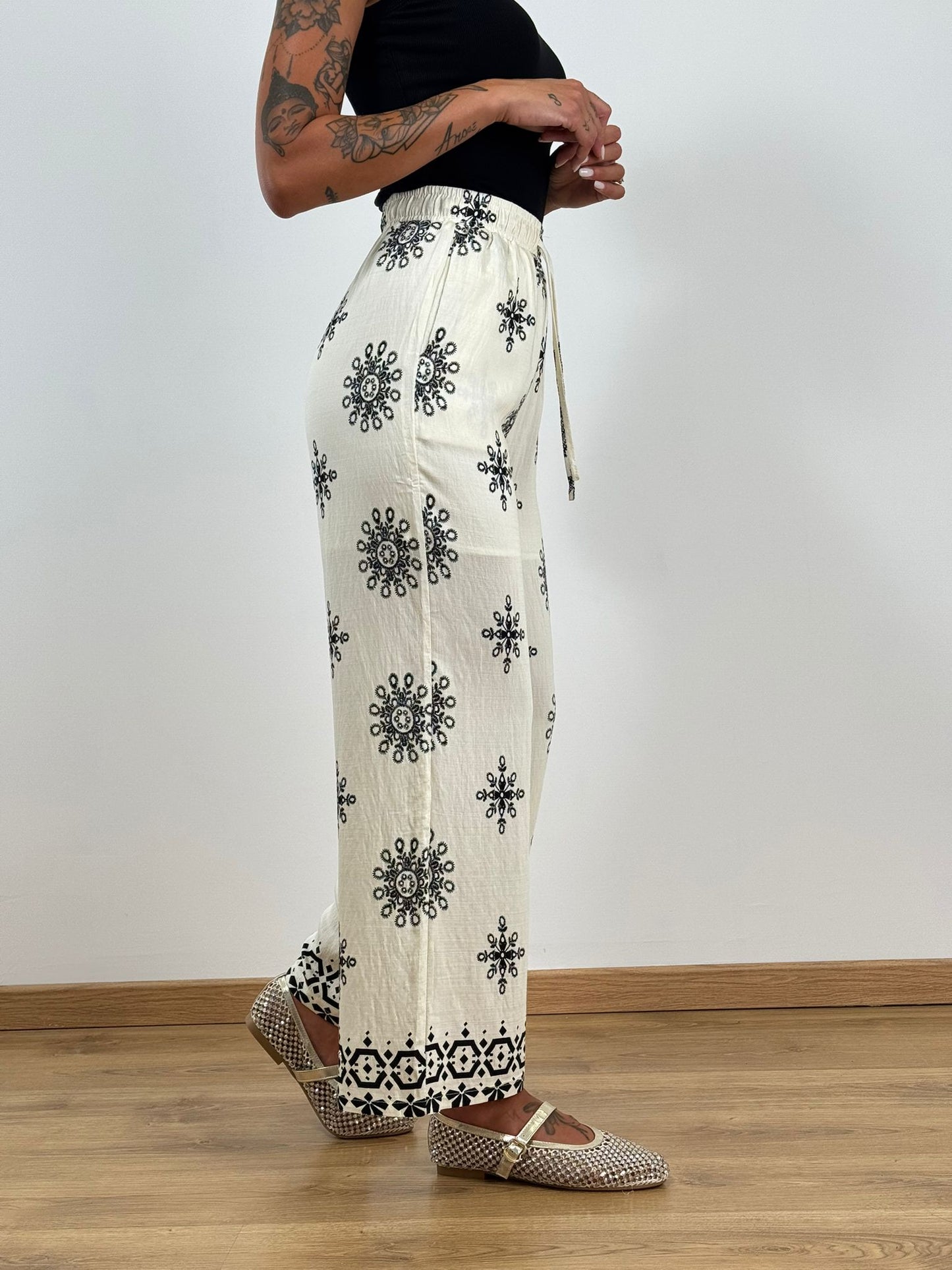 PANTALACCIO RICAMI BEIGE 19256