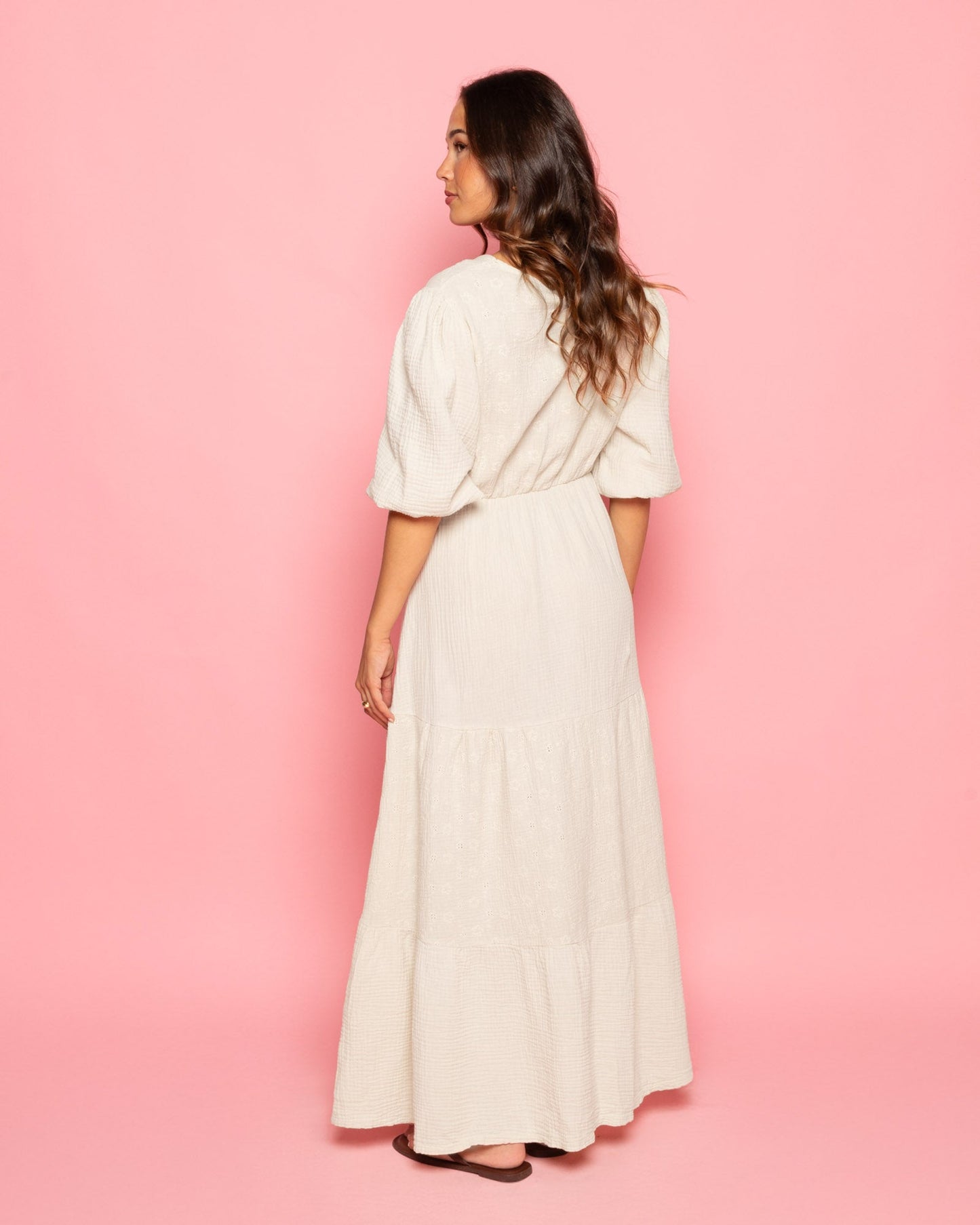 LOIZA FLOWER MOUSSELINE MAXI DRESS ZAND