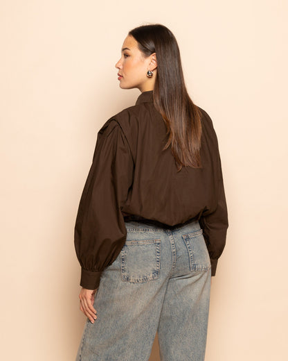 BUBBLE HEM POPLIN BLOUSE BRUIN