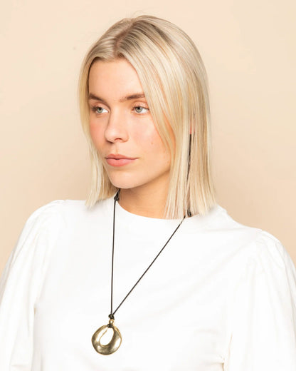 PENDANT CORD NECKLACE